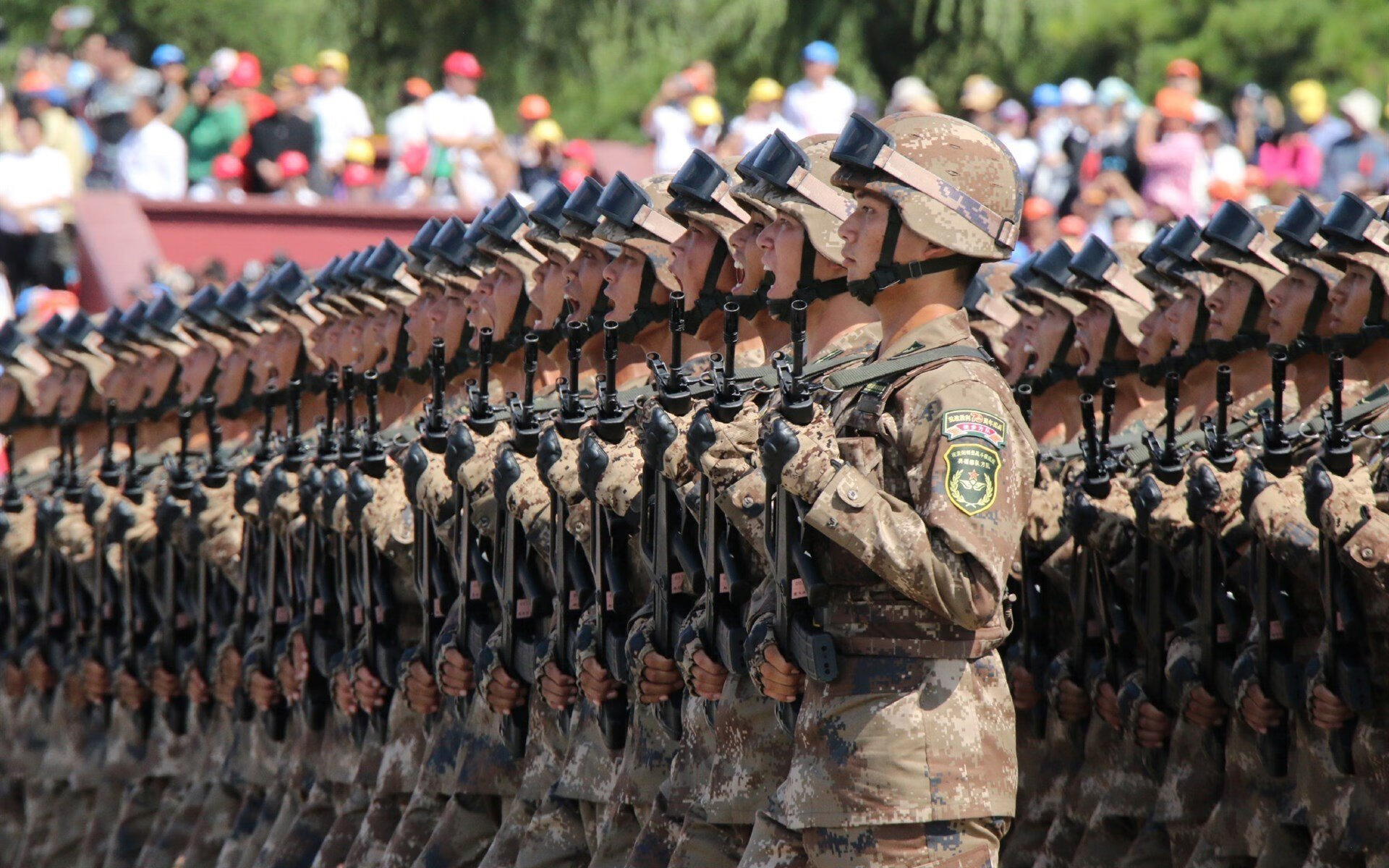 中超赛季中段形势明朗,争冠保级双线紧张,中超赛季结束时间