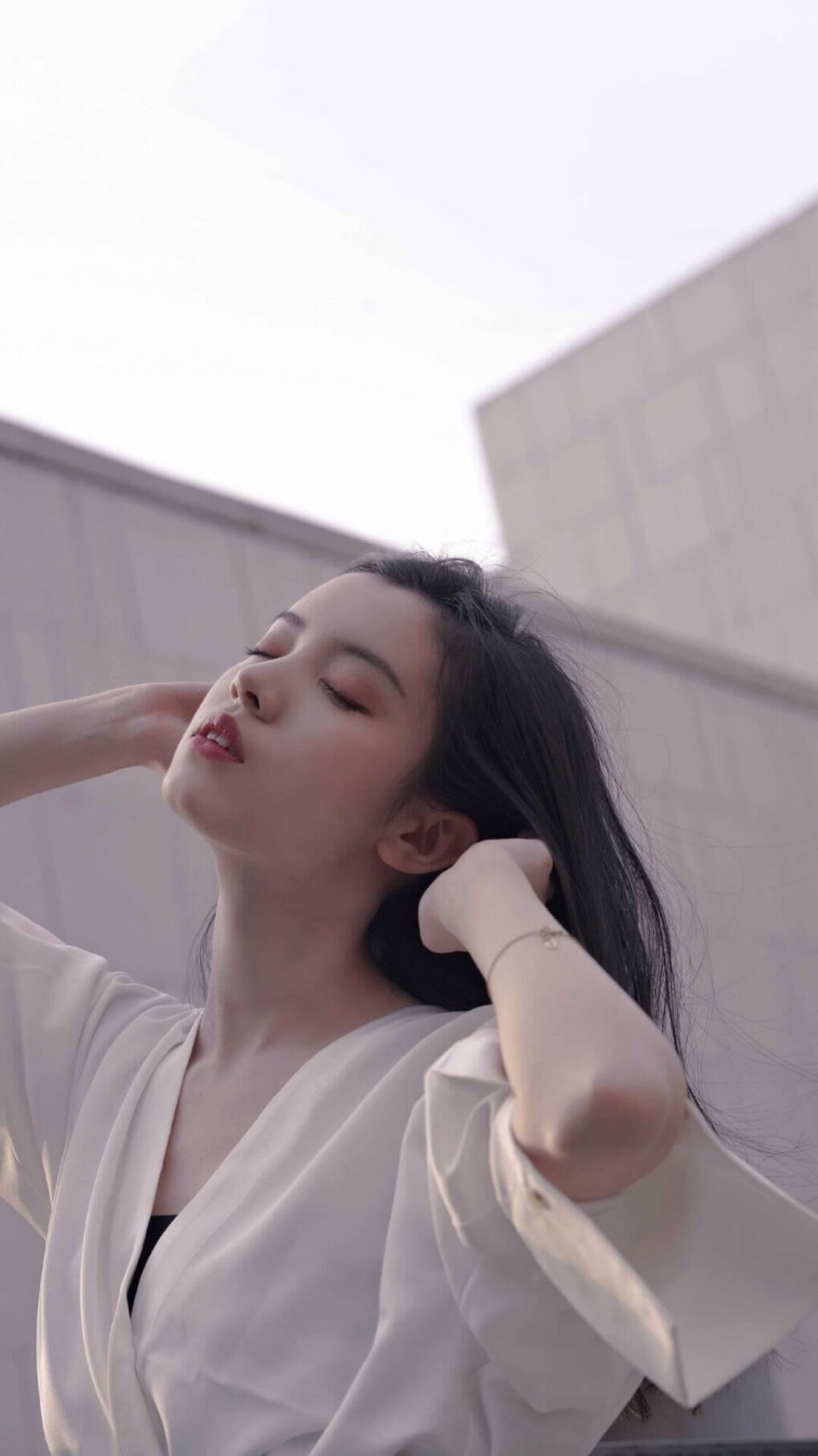 开云中国-南特前场多人跑动牵制防守重心，南特足球俱乐部