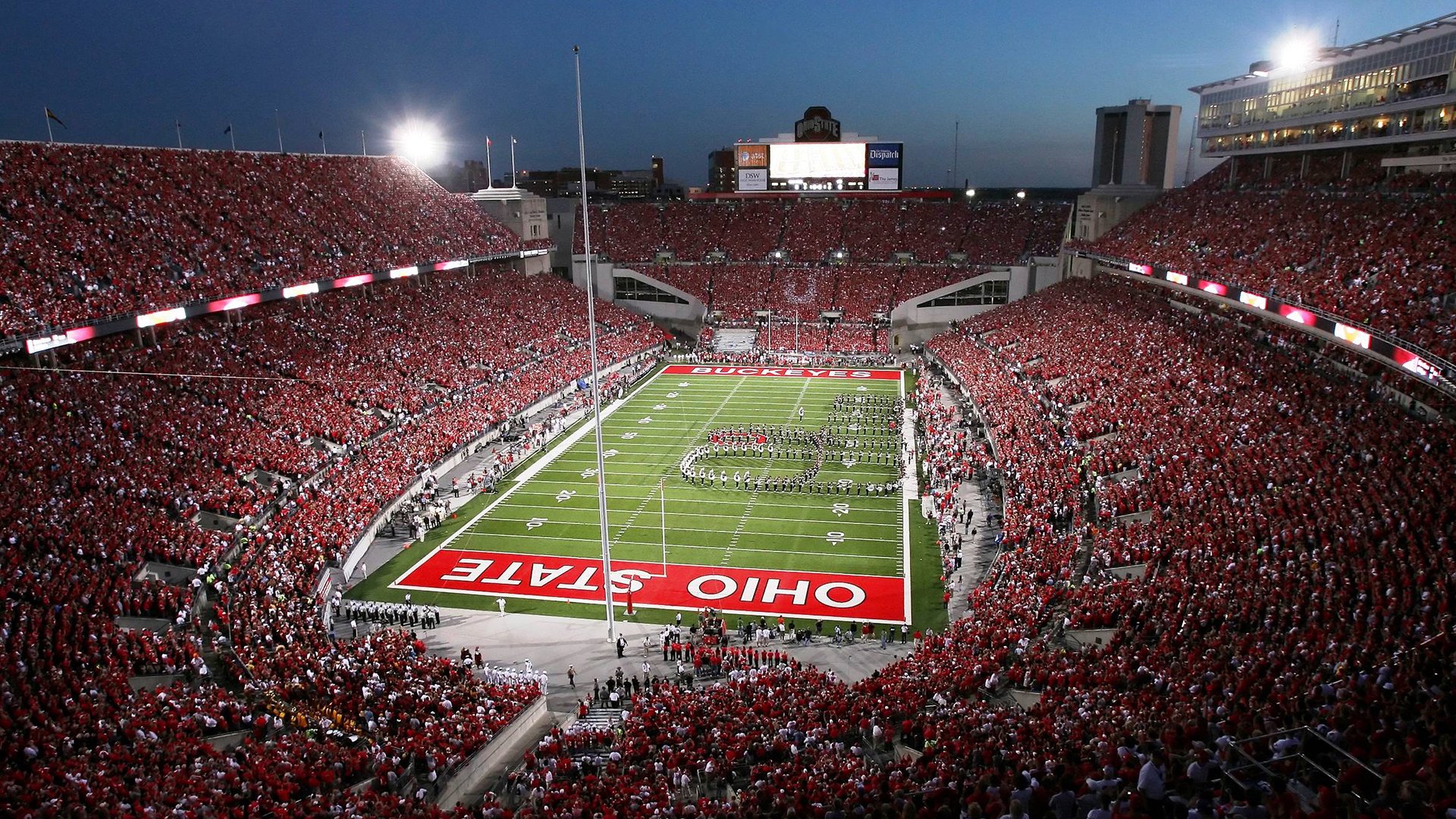 足球学校新建成开放日吸引家长参观，足球学校招生方案